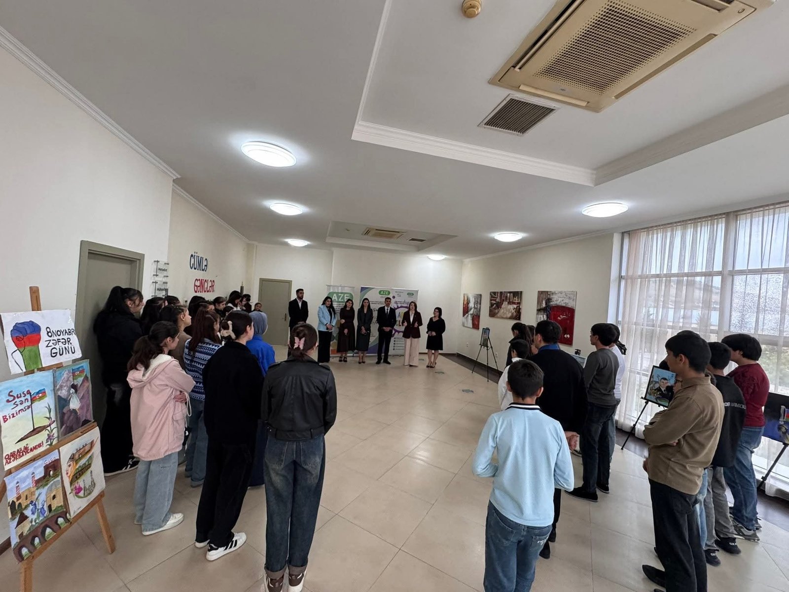 Siyəzən Gənclər Evində “Zəfərin Rəngləri” adlı möhtəşəm sərgi keçirilib