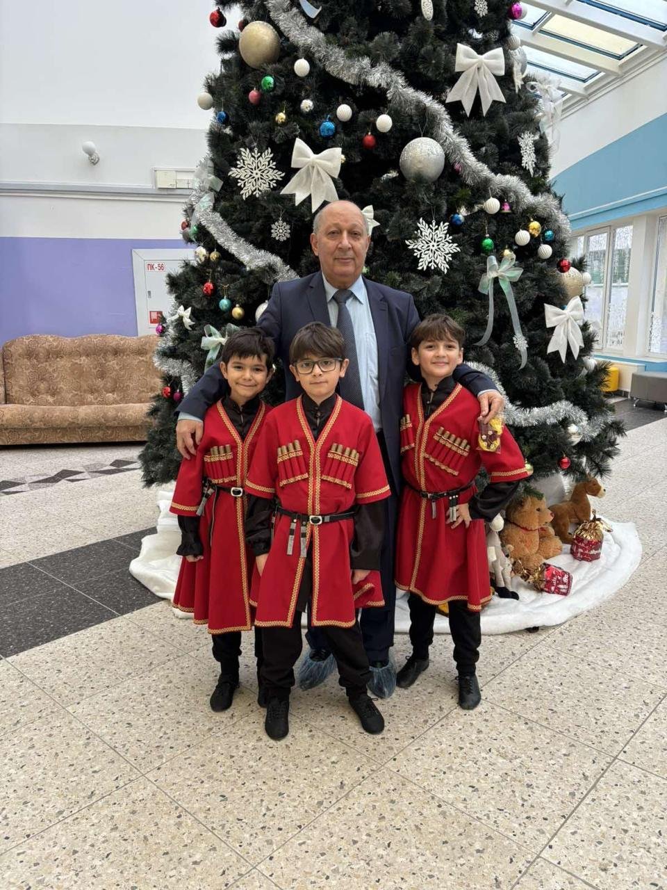 Minskdəki diasporumuz əlil uşaqlarla görüşüb