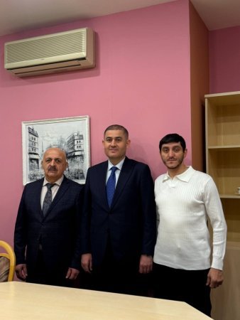 Baş konsulluğun rəhbəri vəzifələrini icra edən Şöhrət Mustafayev Krasnoyarskdakı soydaşlarımızla görüşüb Baş konsulluğun rəhbəri vəzifələrini icra edən Şöhrət Mustafayev Krasnoyarskdakı soydaşlarımızla görüşüb