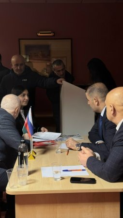 Baş konsulluğun rəhbəri vəzifələrini icra edən Şöhrət Mustafayev Krasnoyarskdakı soydaşlarımızla görüşüb Baş konsulluğun rəhbəri vəzifələrini icra edən Şöhrət Mustafayev Krasnoyarskdakı soydaşlarımızla görüşüb