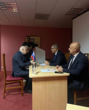 Baş konsulluğun rəhbəri vəzifələrini icra edən Şöhrət Mustafayev Krasnoyarskdakı soydaşlarımızla görüşüb Baş konsulluğun rəhbəri vəzifələrini icra edən Şöhrət Mustafayev Krasnoyarskdakı soydaşlarımızla görüşüb