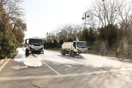 Bakının 537 küçəsi yuyuldu