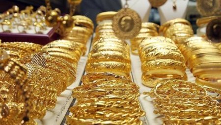 Qızıl kəskin şəkildə ucuzlaşdı