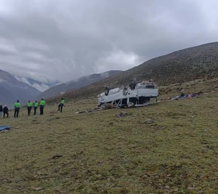 Turistləri daşıyan avtobus AŞDI: 9 ölü, xeyli yaralı var - FOTO