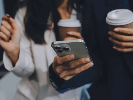 "iPhone" istifadəçiləri TƏHLÜKƏDƏ