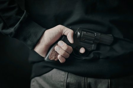 Almaniyada silahlı şəxs bankı ələ keçirdi