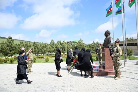 XTQ-nin Aprel şəhidlərinin xatirəsi ehtiramla yad olundu