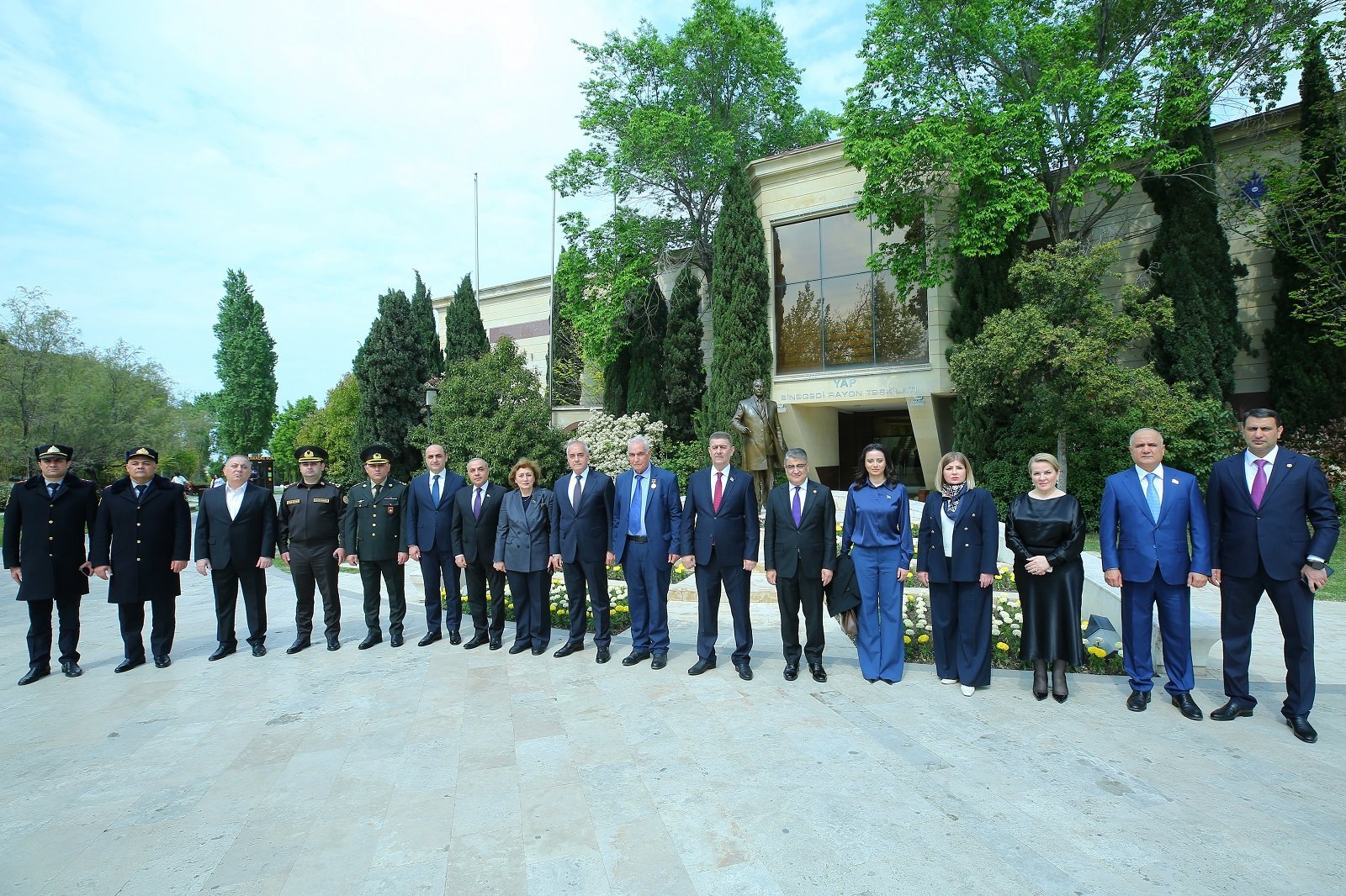 Binəqədidə “TARİXİN, LİDERLİYİN VƏ XİLASKARLIĞIN HEYDƏR ƏLİYEV ZİRVƏSİ" adlı tədbir keçirilib