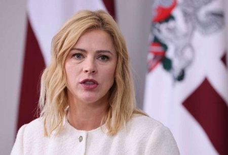 Latviyanın baş naziri istefa verdi