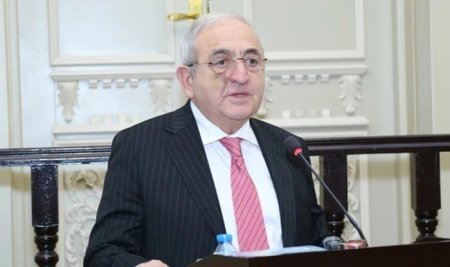 Prezidentin 3 gün ərzində 2 dəfə təltif etdiyi şəxs kimdir?