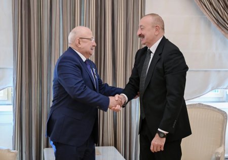 İlham Əliyev Qurban Qurbanova "Dostluq" ordenini təqdim edib İlham Əliyev Qurban Qurbanova "Dostluq" ordenini təqdim edib