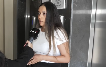 Liftdə zorakılığa məruz qalan azyaşlının anası danışdı Liftdə zorakılığa məruz qalan azyaşlının anası danışdı