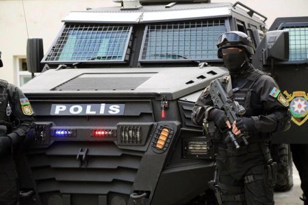 Polis əməliyyatlar keçirdi: 50 nəfər saxlanılıb Polis əməliyyatlar keçirdi: 50 nəfər saxlanılıb