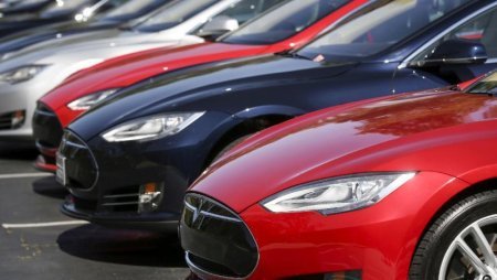 "Tesla"nın 20 min avtomobili ilə bağlı kritik qərar verildi "Tesla"nın 20 min avtomobili ilə bağlı kritik qərar verildi