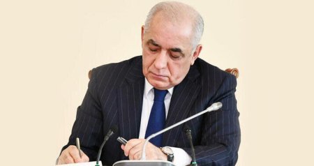 Əli Əsədov qərar imzaladı Əli Əsədov qərar imzaladı