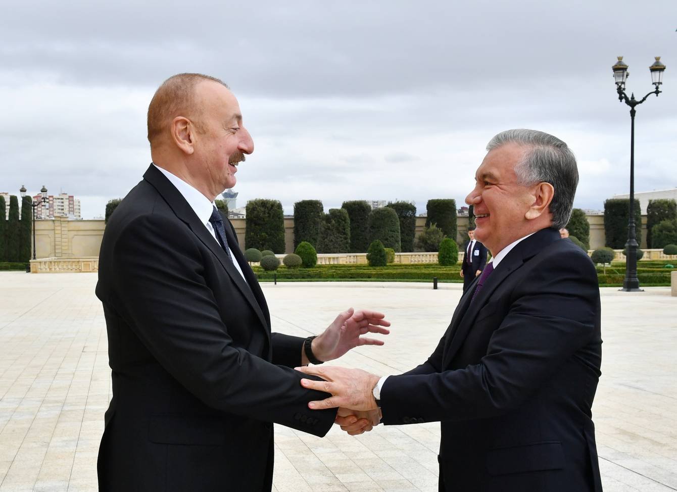 Ortaq dəyərlər üzərində yüksələn müttəfiqlik