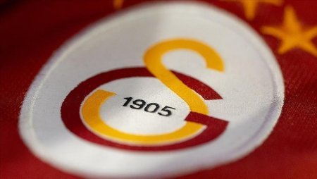 “Qalatasaray” rusiyalı yarımmüdafiəçi ilə maraqlanır