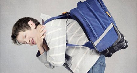 Ağır məktəb çantası uşağın onurğasını necə zədələyir? - Xəbərdarlıq Ağır məktəb çantası uşağın onurğasını necə zədələyir? - Xəbərdarlıq
