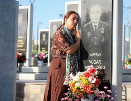 Hərbi Memorial Məzarlığa ziyarət başlayıb