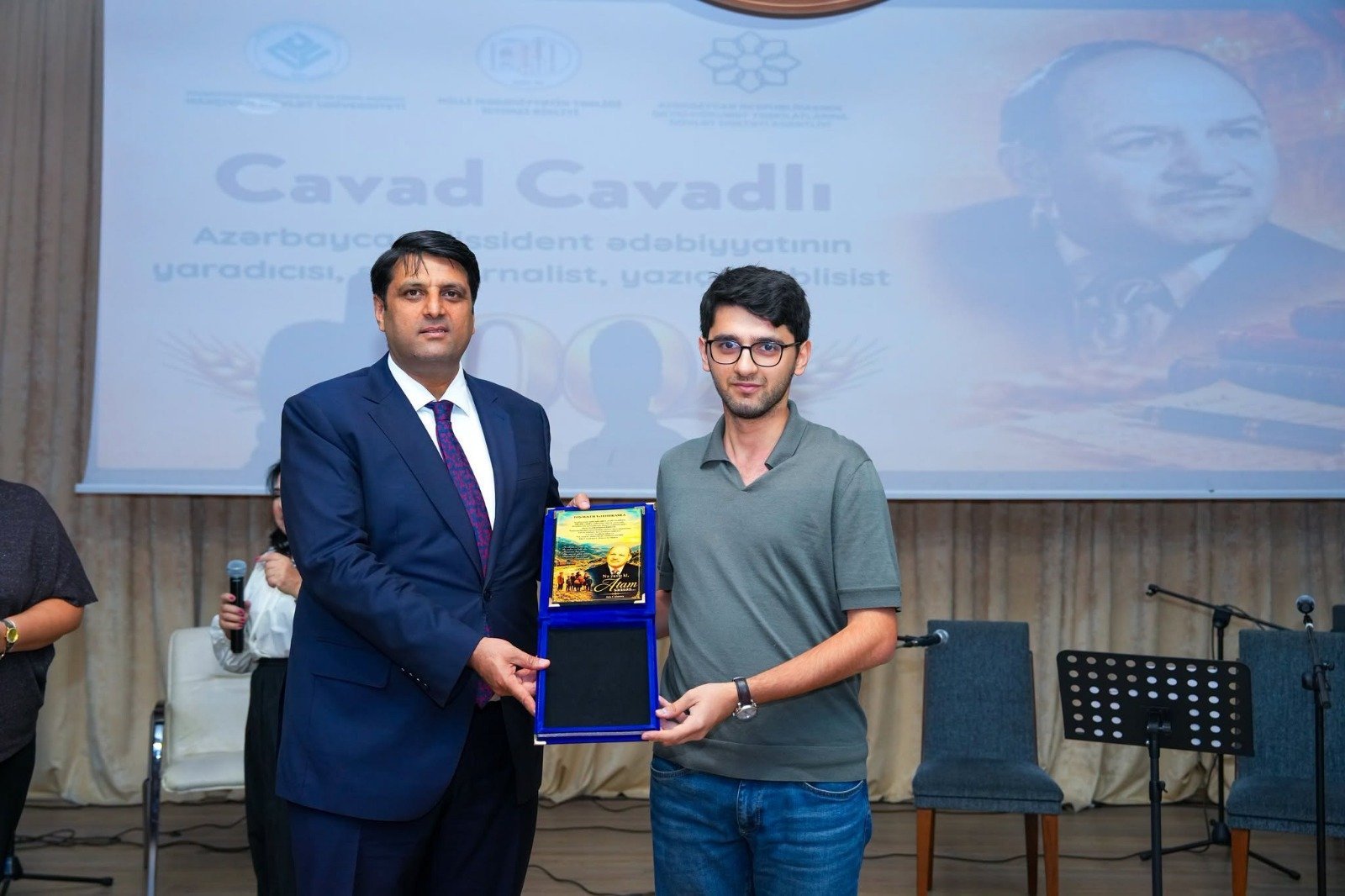 Şair-publisist Cavad Cavadlının 100 illik yubileyi Naxçıvanda qeyd olunub
