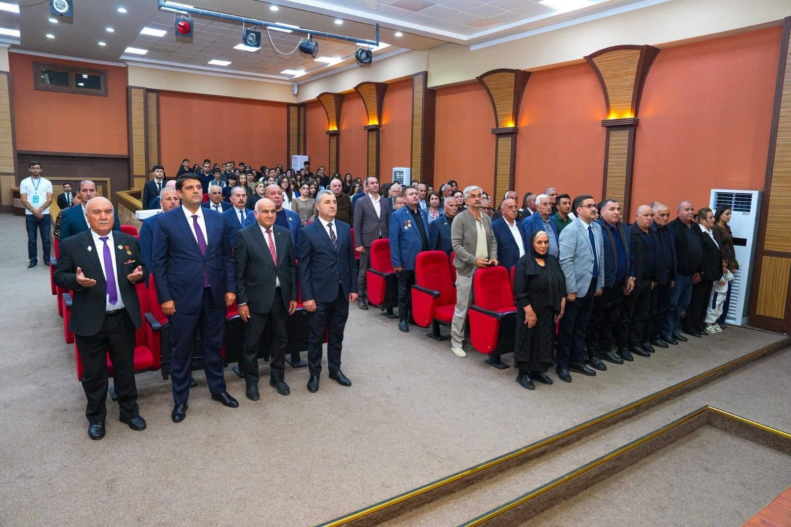 Şair-publisist Cavad Cavadlının 100 illik yubileyi Naxçıvanda qeyd olunub