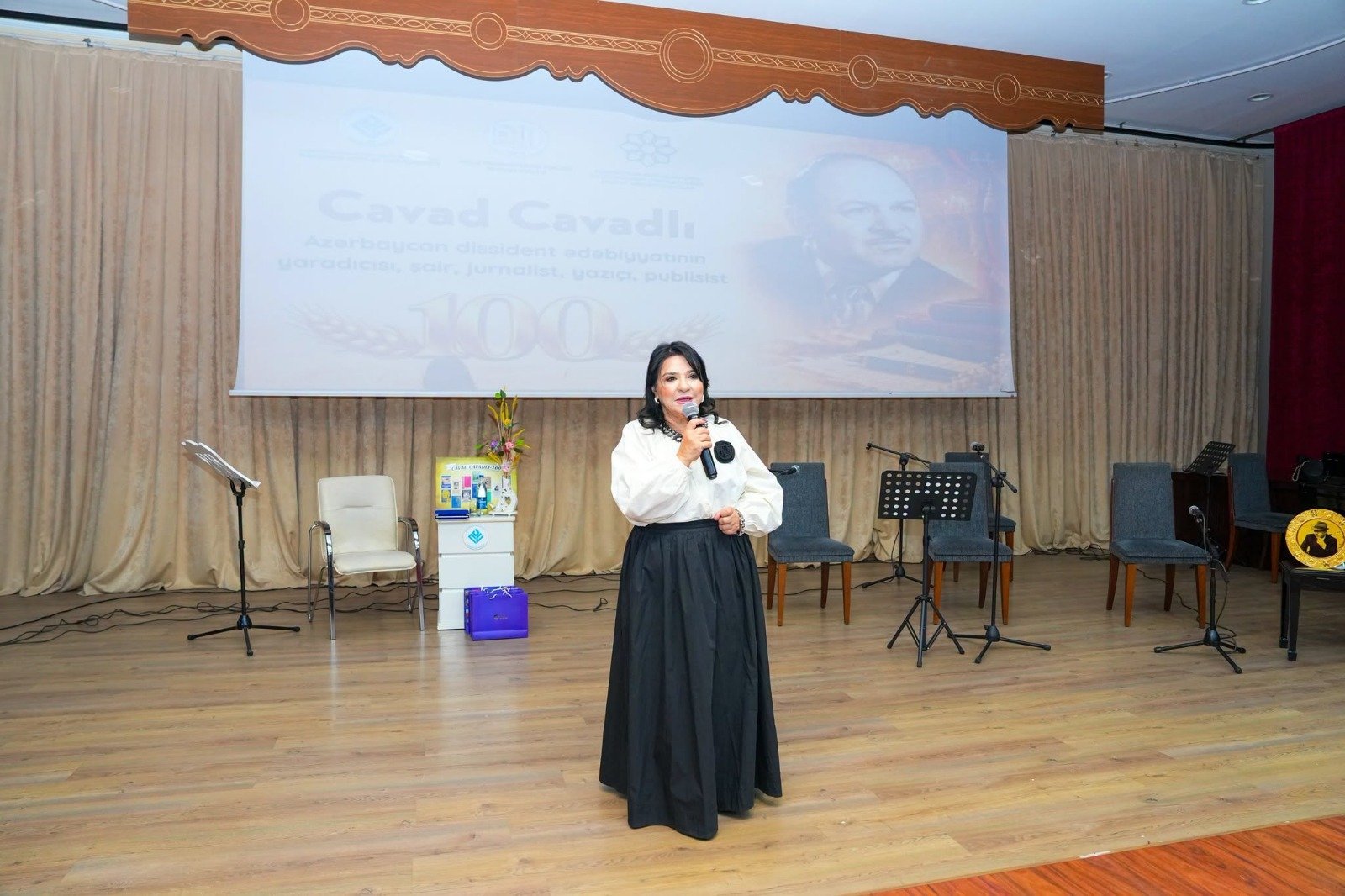 Şair-publisist Cavad Cavadlının 100 illik yubileyi Naxçıvanda qeyd olunub