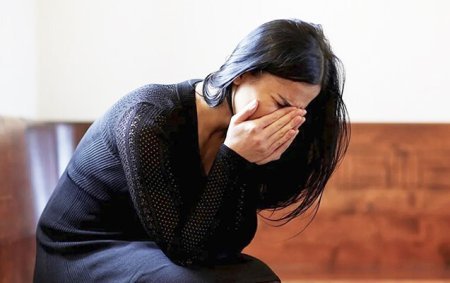 Azərbaycanda övladlarına işgəncə verən ana və ögey ata həbs edildi