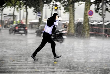 Hava kəskin dəyişir: Leysan, dolu, qar və sel xəbərdarlığı Hava kəskin dəyişir: Leysan, dolu, qar və sel xəbərdarlığı